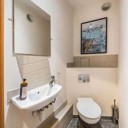 Hotel Rent Like - Biskupia 6 *